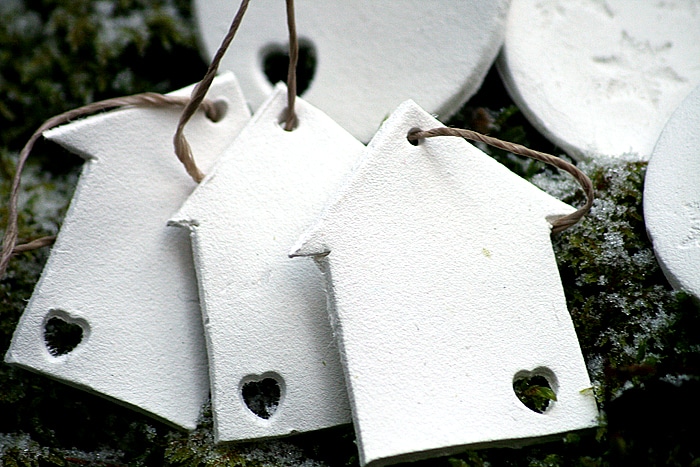 You are currently viewing Christmas ornaments in white clay